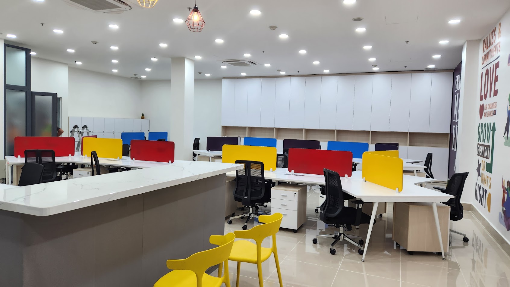 Multi-Functional Office Renovation Solutions for Small Office Spaces
