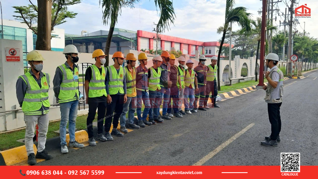Đội ngũ kỹ sư cải tạo cơ sở hạ tầng